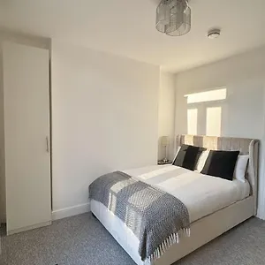 cardiff-penarth-home.cardiffhotelswales.com/
